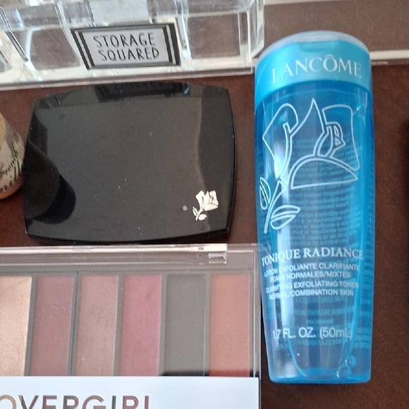 Makeup Bundle - Picture 3 of 7